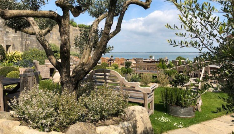 The George Hotel Restaurant Yarmouth Visit Isle Of Wight