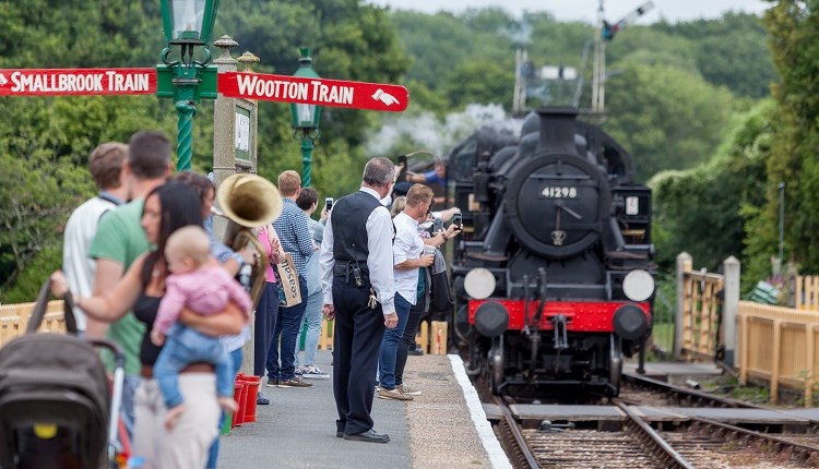 Isle Of Wight Steam Railway Havenstreet Visit Isle Of Wight
